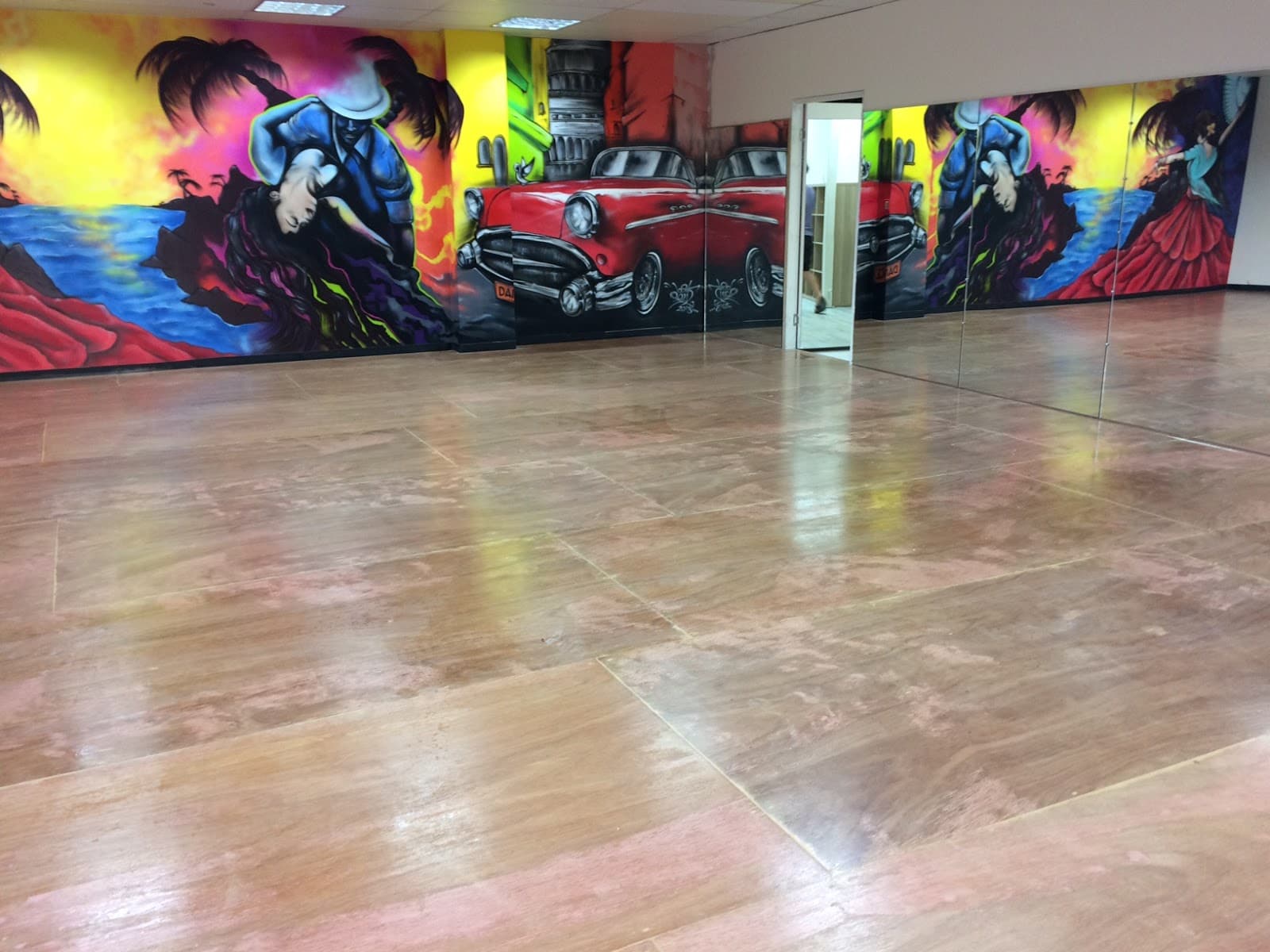 Wedding Dance Lessons & Latin Classes. Miami, QLD