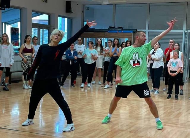 UV DANCE ANIMATORI. Vracar Urban Municipality
