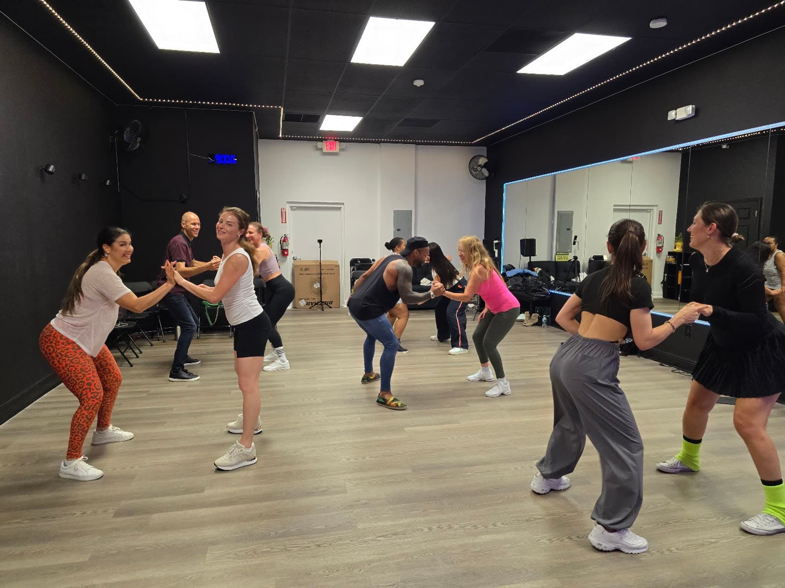 Miami Bachata Fusion. Hollywood