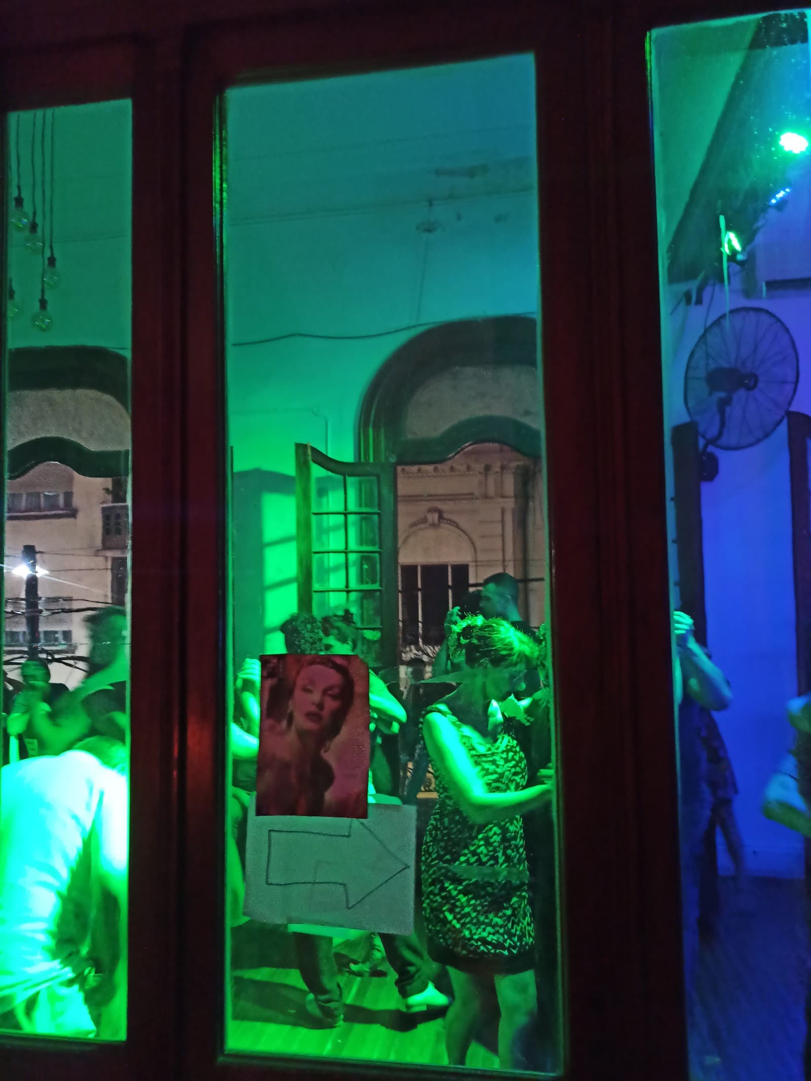 La Chiquita Tango - Clases de tango y práctica. Cdad. Autónoma de Buenos Aires