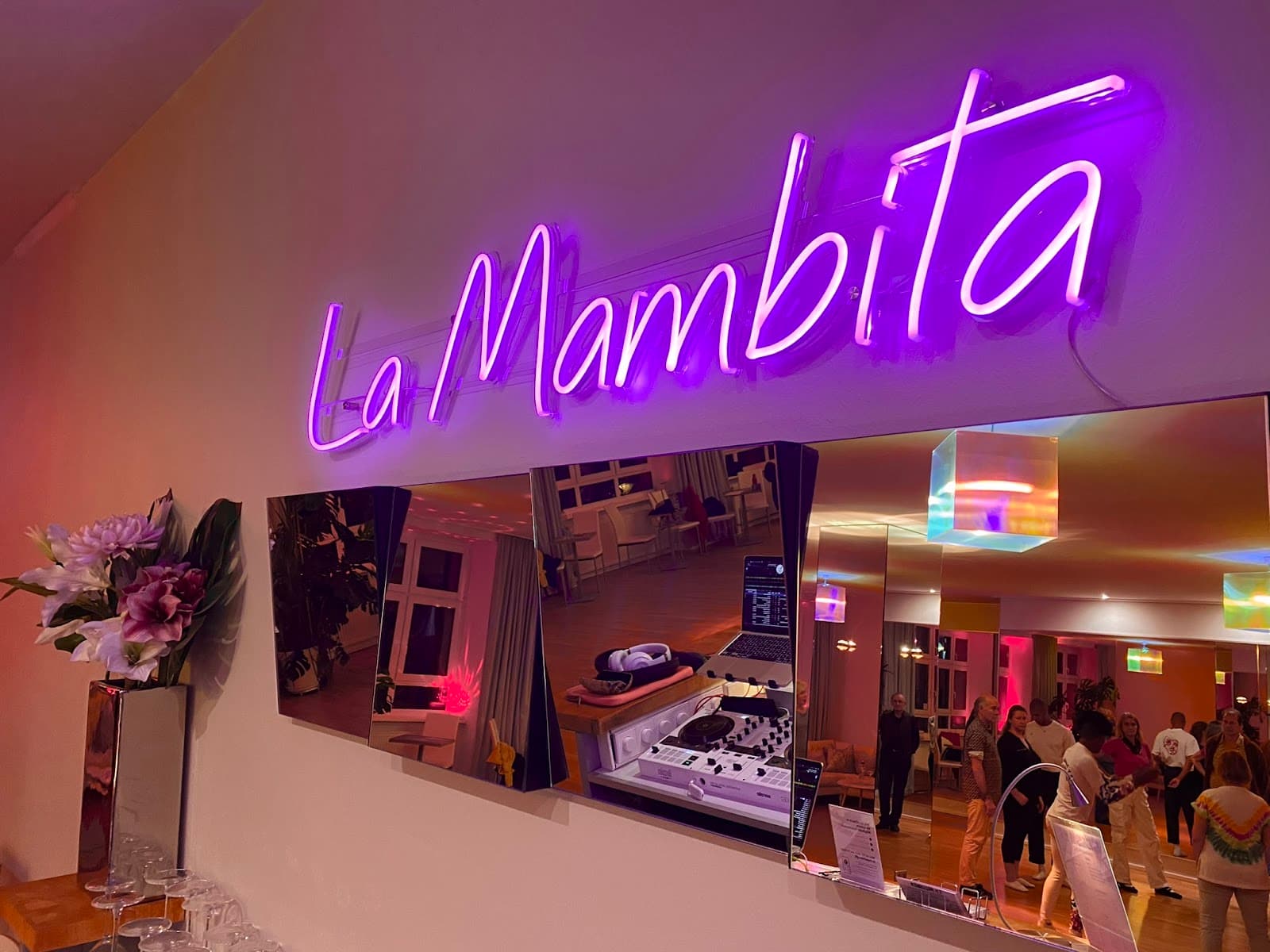 La Mambita Salsa Dance School. Berlin
