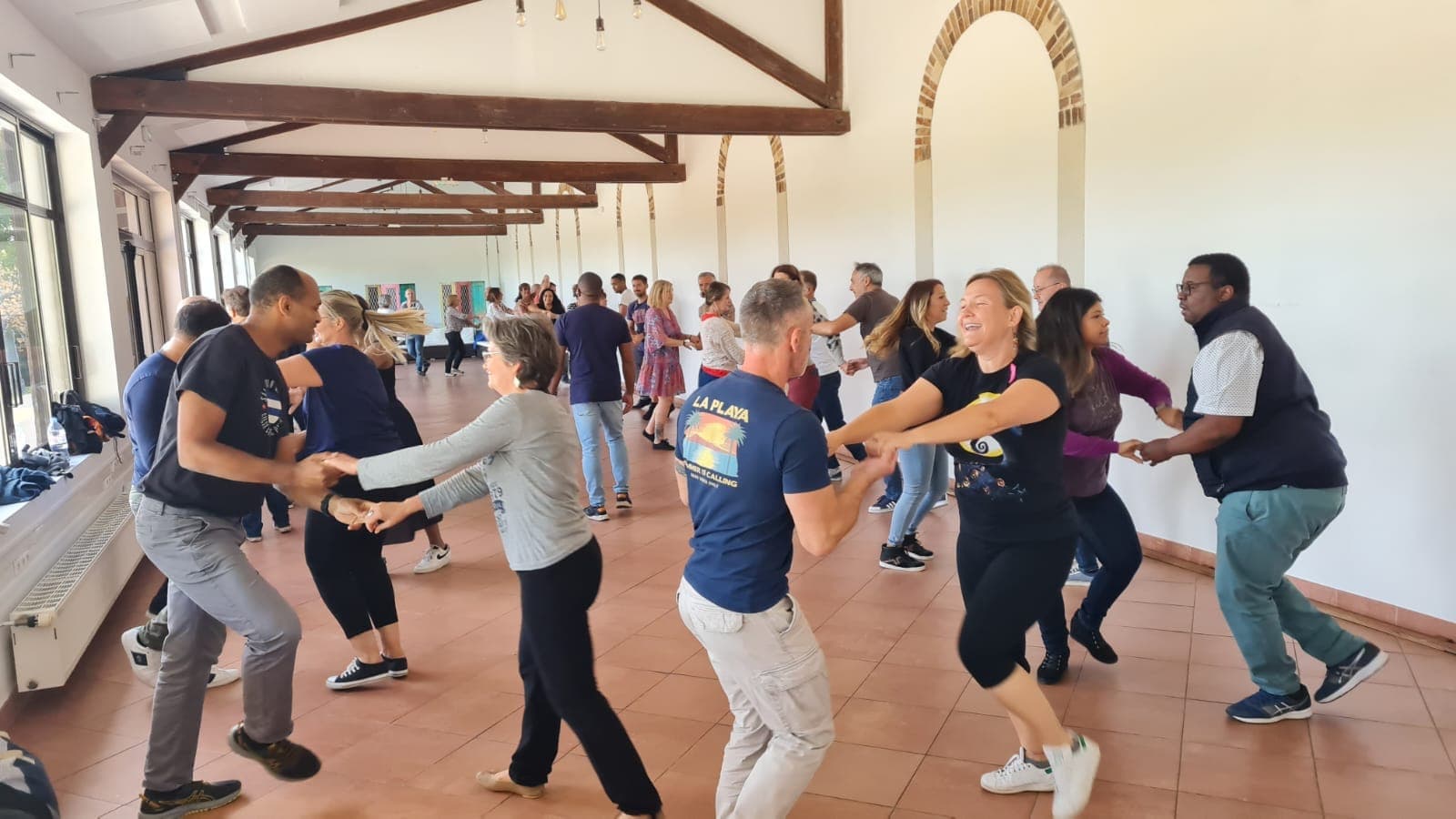 Cours de salsa & bachata à Paris & Sénart 77 - SALSA CON ELEGUA. Paris