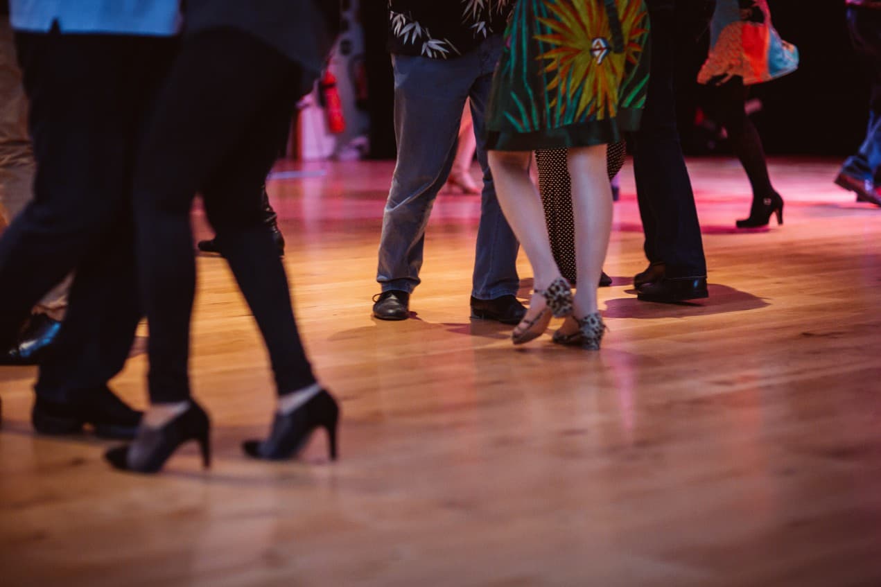 Salsa y Sol Dance & Yoga. Baden