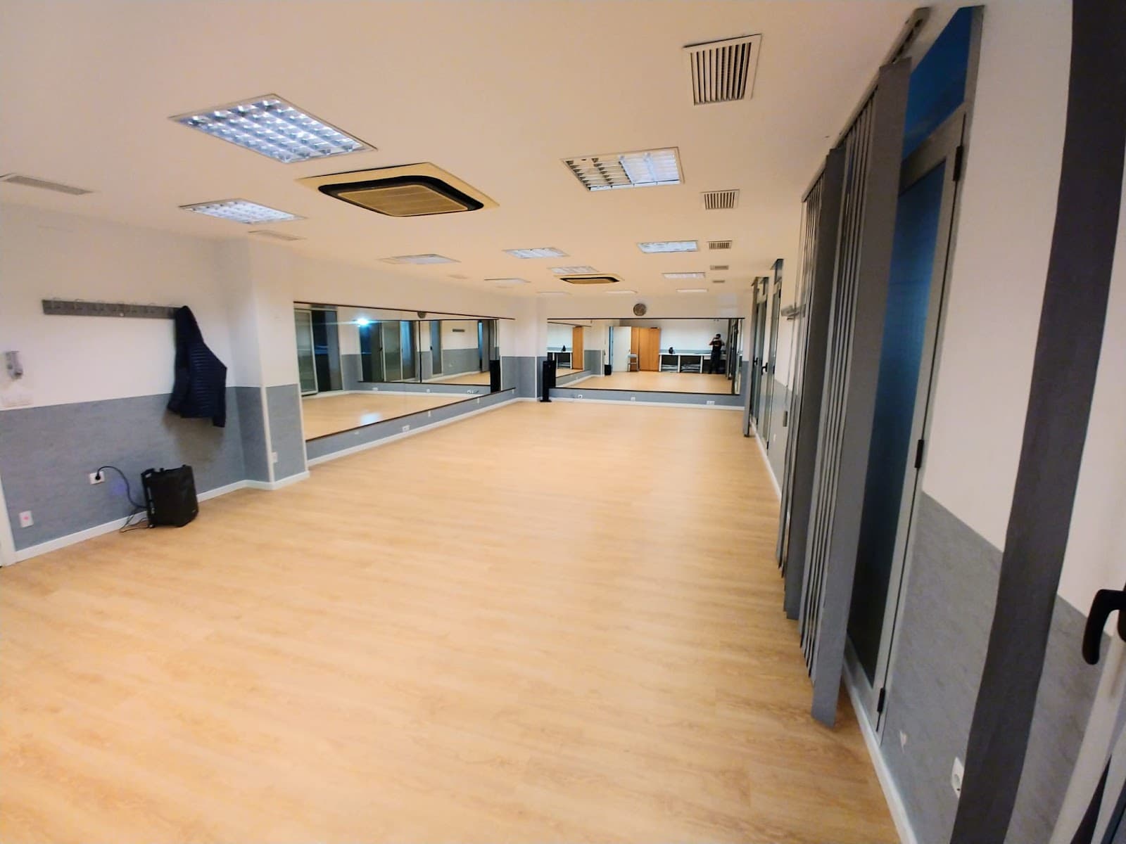 El Boquerón Latino. Clases de salsa bachata kizomba.. Málaga